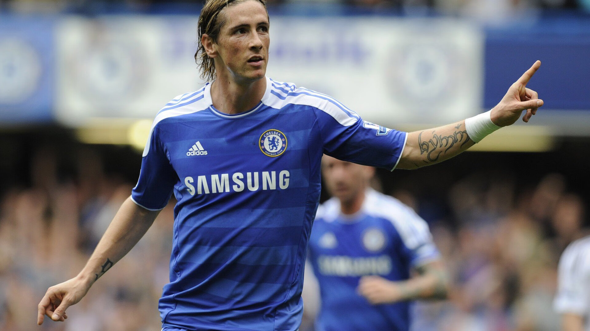 战术革新与团队韧性，阿尔瓦雷斯领衔的日本球队如何完胜曼城